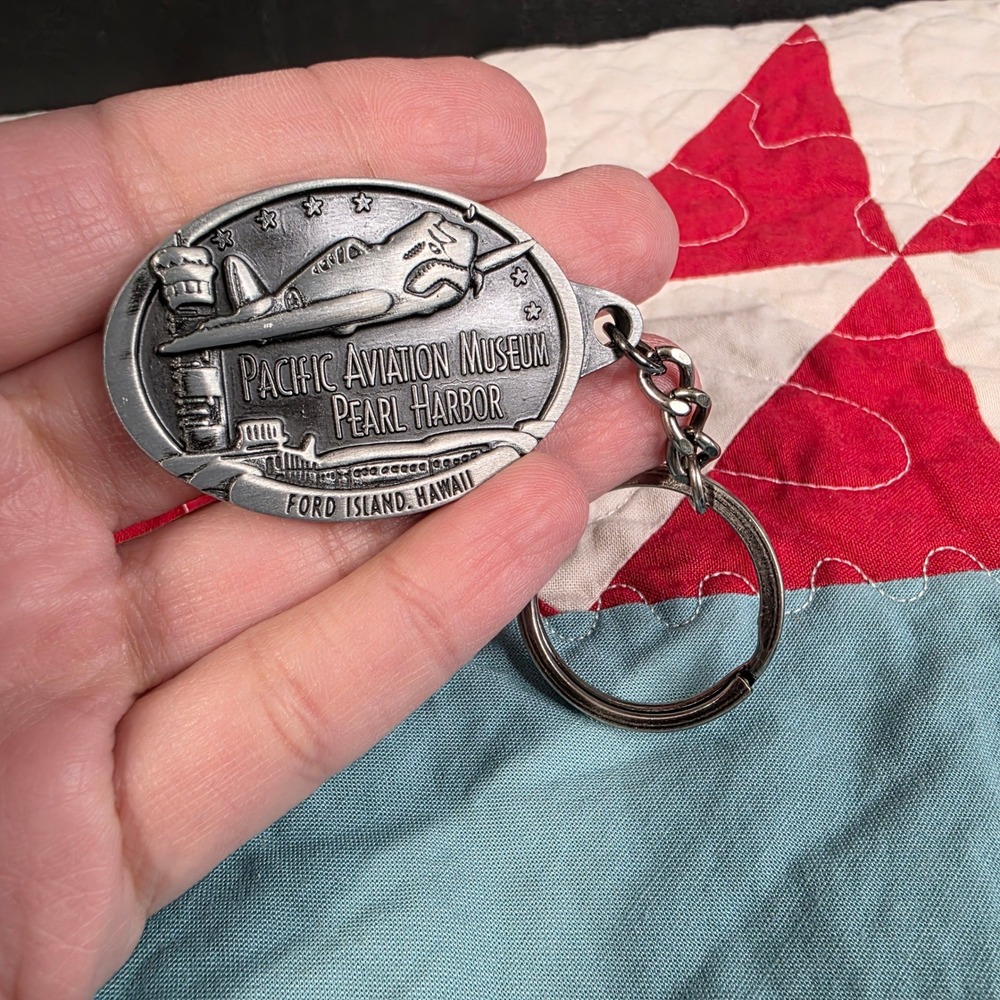 Pacific Aviation Museum Pearl Harbor Keychain Ford Island Hawaii Pewter Tone NEW